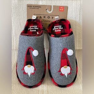 Dakota Kids Slippers. Size: 4/5